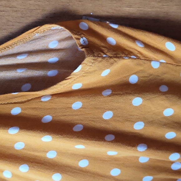 SHEIN yellow sleeveless polka dot maxi dress - Picture 5 of 10